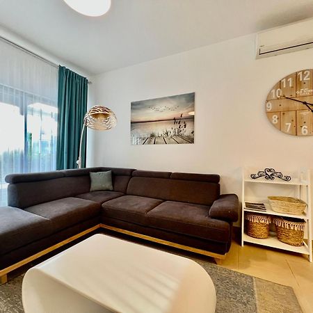 Acacia Hill A3 Lägenhet Ðenovići Exteriör bild
