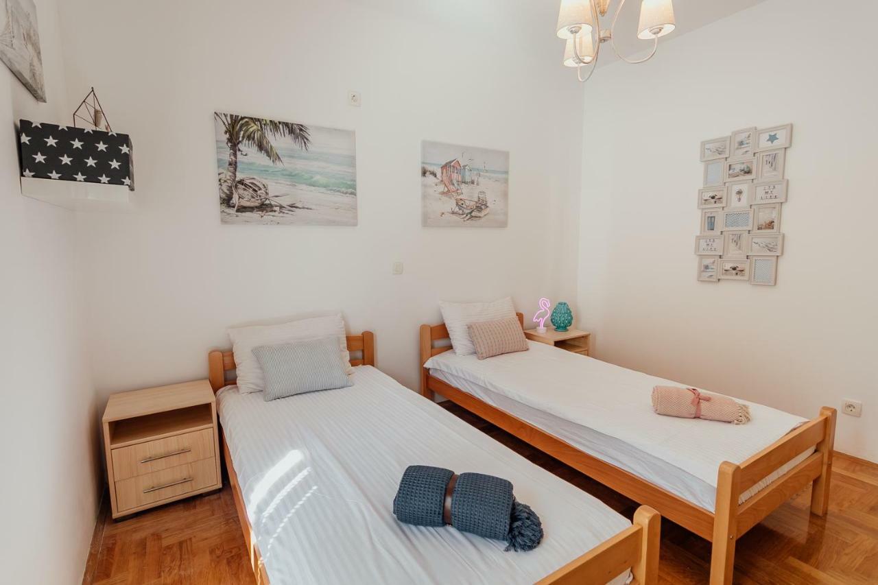 Acacia Hill A3 Lägenhet Ðenovići Exteriör bild